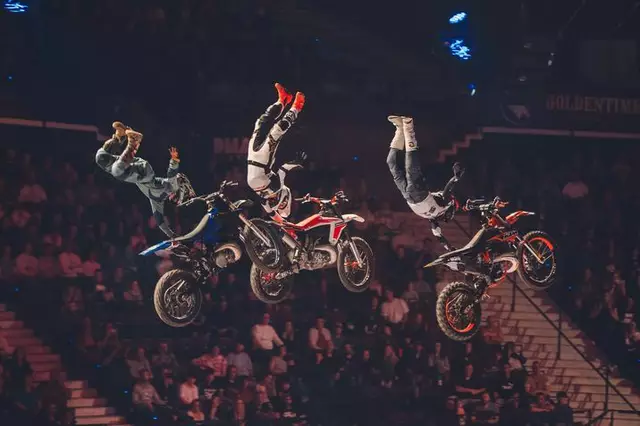 Foto: Fotos mit freundlicher Genehmigung und Dank an Semmel Concerts, Fabio Wibmer, DJ Mosaken, Georg Fechter, Syonvan Vliet, Stefan Mlacher, Lanxess Arena und dem Ensemble von MASTERS OF DIRT