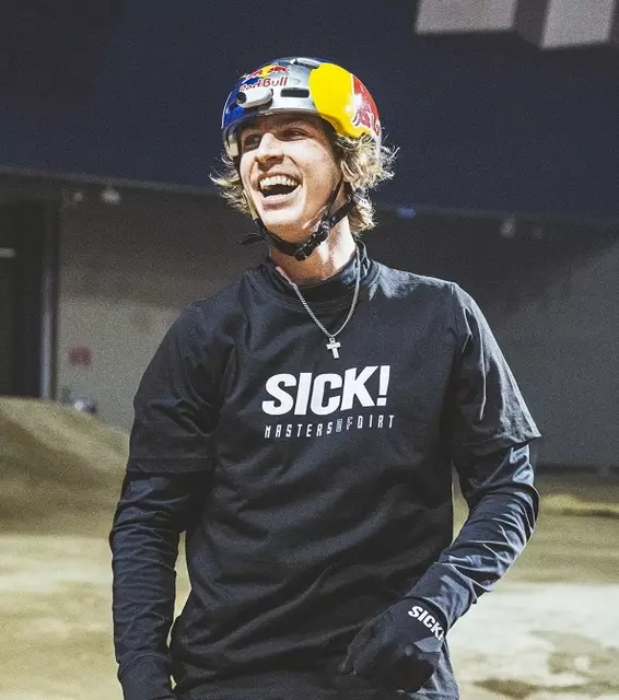 Foto: Fotos mit freundlicher Genehmigung und Dank an Semmel Concerts, Fabio Wibmer, DJ Mosaken, Georg Fechter, Syonvan Vliet, Stefan Mlacher, Lanxess Arena und dem Ensemble von MASTERS OF DIRT