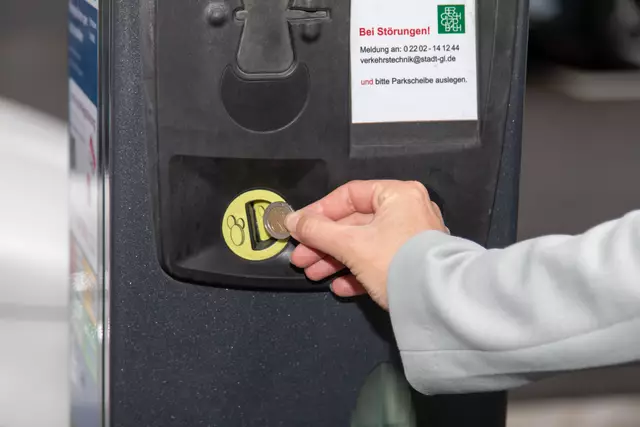 Bargeldzahlung soll an Parkscheinautomaten der Vergangenheit angehören. Foto: Axel König