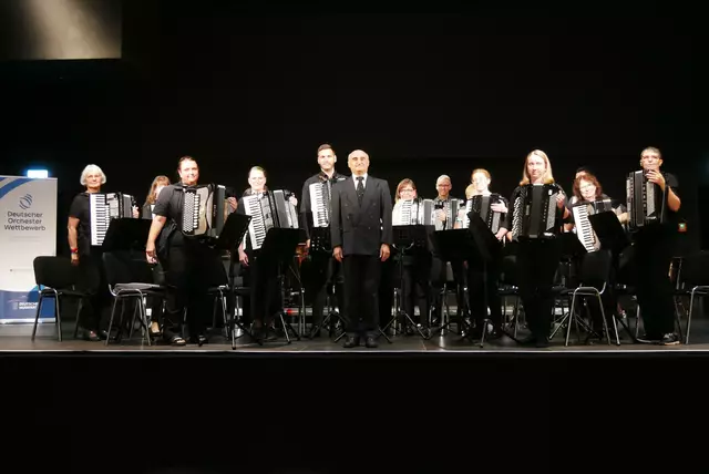 Harmonikavereinigung Neunkirchen unter Valerian Helbling - "sehr gut" beim Deutschen Orchesterwettbewerb.  | Foto: Anita Brandtstäter