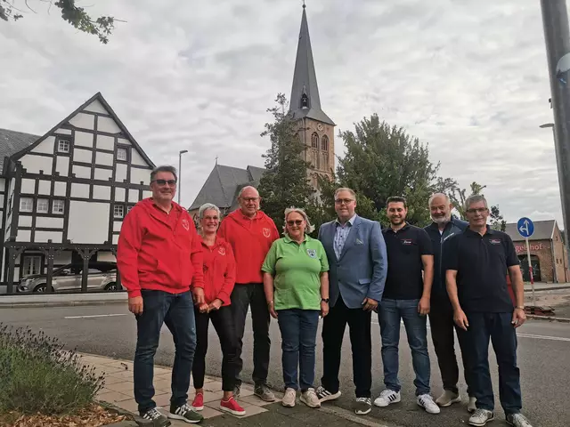 Die Oberembter Ortsvereine und Ortsvorsteher Andreas Schwarz laden gemeinsam mit der Stadt Elsdorf zur zweitägigen 800-Jahr-Feier ein.
 | Foto: Stadt Elsdorf