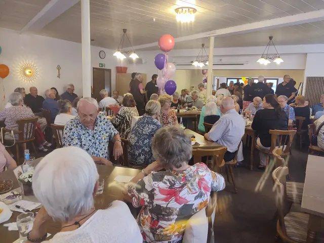Der Verein zur Förderung von Seniorinnen und Senioren (VFSSN) hat in der Meindorfer Straße 45 den Mondorfer Treff eröffnet.
 | Foto: Bracker