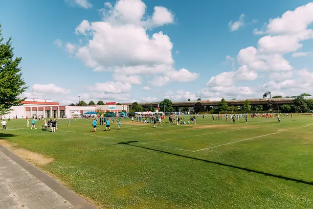 Mit viel Spaß und Elan gingen die Teilnehmenden an der NRW-Faustballmeisterschaft ans Werk! | Foto: Althoff/TSV Bayer 04