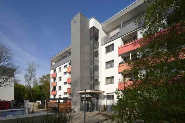 Einige Gebäude wurden aufgestockt und bekamen Aufzüge. | Foto: GAG