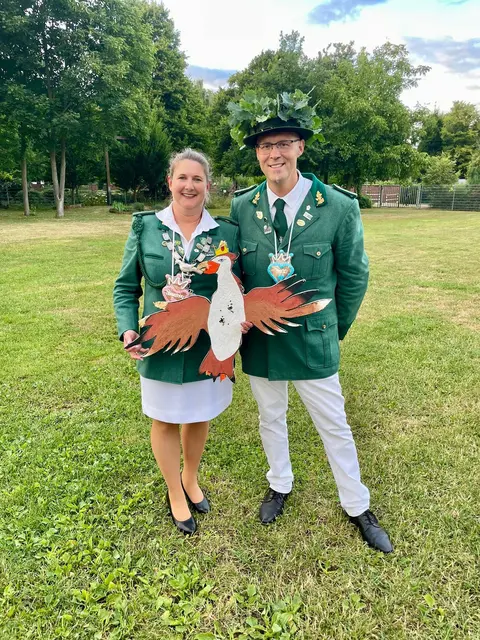 Schützenkönigin Eva Mertens mit Ehemann Oliver. | Foto: St. Kunibertus Schützengesellschaft