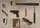 Das gesamte Waffensprektrum, vom Schlagring über Pfefferspray und Messern bis hin zur Schusswaffe, fanden die Beamten bei der Schwerpunktkontrolle. | Foto: Polizei Köln