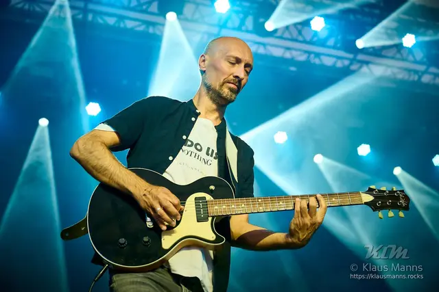 Foto: Fotos mit Dank und freundlicher Genehmigung von Haus Eifgen, STINGCHRONICITY, Klaus Manns, Cafe Hahn, Adrian Kunitz und Lisa Sheahan-Kunitz