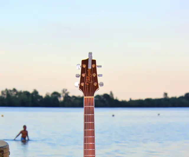 Regelmäßig finden im Sommer kleine, akustische Konzerte am Strand im SeeparkZülpich statt. | Foto: Foto: Seepark Zülpich