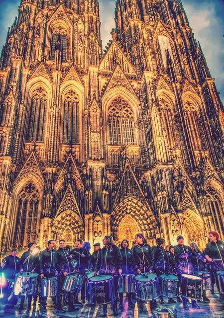 RheinSamba - bei den Wesselinger Lichtern nicht vor dem Kölner Dom!  | Foto: Ingo von Knobloch