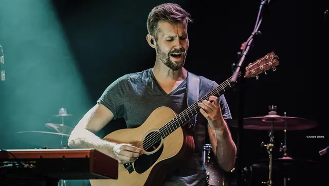 Foto: Fotos mit Dank und freundlicher Genehmigung von Haus Eifgen, AGITATION FREE, Lutz Graf-Ulbrich, Burghard Rausch, Daniel Cordes, Axel Heilhecker, Tim Sund, SMALLTAPE, Philipp Nespital, Adrian Kunitz und Lisa Sheahan-Kunitz