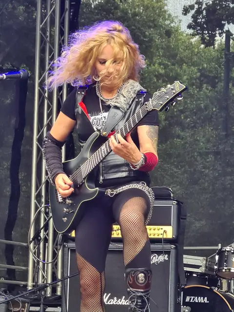 Foto: Fotos mit Dank und freundlicher Genehmigung von Haus Eifgen, SHE´S GOT BALLS, Iris Boanta, Cathleen Lady Catman, Jani Näckel, Conny Marschall, Anja Assmuth, Frank Jacobi, Jochen Kubik, Michael Mai, Metal Werner, Uwe Bartzsch, Adrian Kunitz und Lisa Sheaha