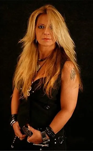 Foto: Fotos mit Dank und freundlicher Genehmigung von Haus Eifgen, SHE´S GOT BALLS, Iris Boanta, Cathleen Lady Catman, Jani Näckel, Conny Marschall, Anja Assmuth, Frank Jacobi, Jochen Kubik, Michael Mai, Metal Werner, Uwe Bartzsch, Adrian Kunitz und Lisa Sheaha