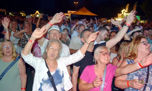 Die Jubiläumsgäste sollten ihr Kommen nicht bereuen!