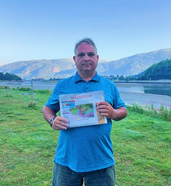 Guy Sekul aus Bedburg hat die Werbepost mit in den hohen Norden nach Åndalsnes in Norwegen genommen.  | Foto: Guy Sekul