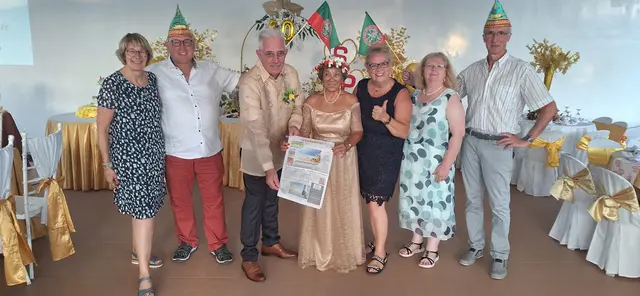 Fünf Freunde verbrachten den Urlaub auf den Philippinen, dort wurde die Goldhochzeit von Freunden gefeiert.  | Foto: Sonja Schumacher