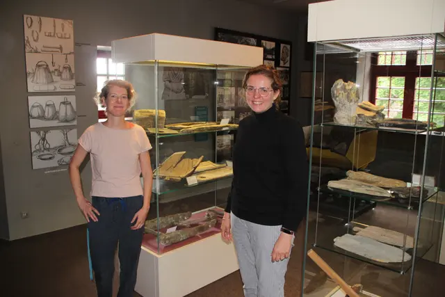 Ruth Piecha und Sandra Brauer planen die Neuausrichtung des Bergischen Museums für Handwerk, Bergbau und Gewerbe. Foto: Flick 