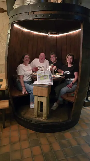 Mit der Werbepost im Brauhaus „Gröninger“ in Hamburg waren Sabine, Mario, Birgit und Günter aus Bergheim. | Foto: Sabine Zander