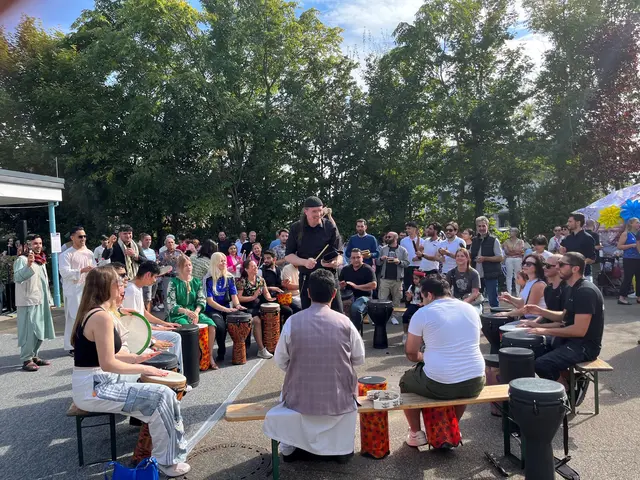 Die Gäste dürfen sich beim Fest der Kulturen in Bedburg wieder auf ein abwechslungsreiches Programm freuen – begleitet von toller Musik.  | Foto: Stadt Bedburg