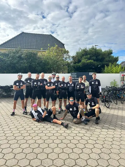 Die gesamte Truppe auf einem Bild. | Foto: zVg