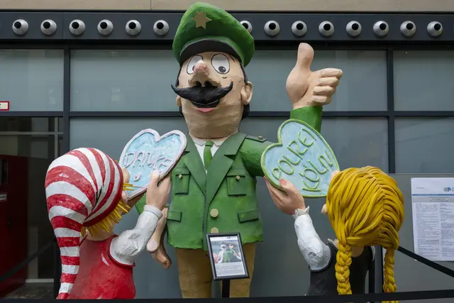 Pass op, do kütt de Schmier. Bereits 2024 stellte die Kölner Polizei ihre Arbeit auf kölsch vor. Die Veranstaltung war Teil des Tags der kölschen Sprache.  | Foto: Uwe Weiser