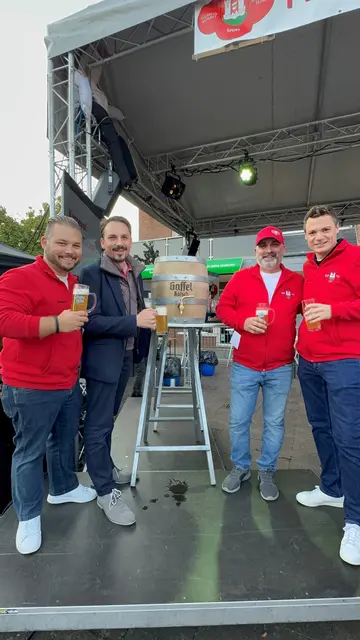 Auch in diesem Jahr soll die Kirmes wieder ein fröhliches Fest werden. Los geht‘s wieder mit dem traditionellen Fassanstich durch Bürgermeister Matthias Großgarten. | Foto: Ortsring Niederkassel
