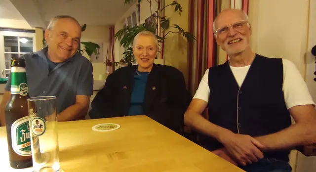 v. li. n. re.: Apotheker Reiner Stegemann, Renée Bertrams, Uwe Reifert | Foto: Christiane Hauslaib-Lehmann