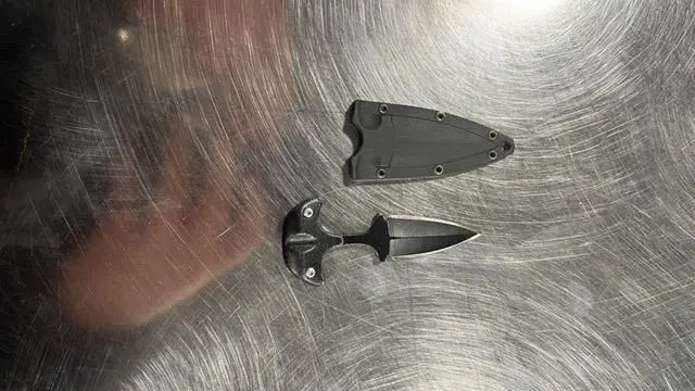 Das sichergestellte Faustmesser.  | Foto: Bundespolizei