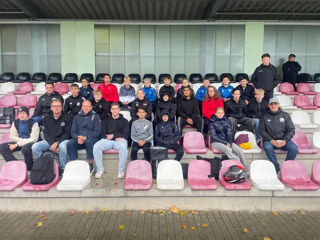 Beim FC Hürth haben die neuen Schiris unter anderem das Ermahnen von Trainern gelernt. | Foto: Foto: Fußball Rhein-Erft