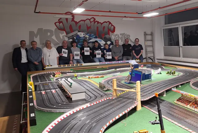 Sieger beim Wanderpokalrennen im Megaphon Racing Center. Foto: Stadt Burscheid