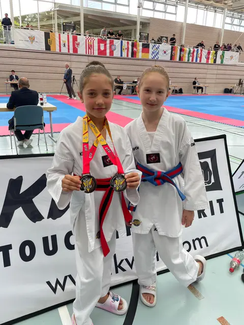 Aurora Wilke (l.) und Lydia Postnikova. | Foto: Anastasia Wilke