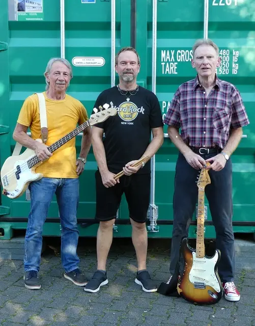 Foto: Mit Genehmigung und Dank an Rory Gallagher Experience, Bernd Koegler, Henry Regh, Oliver Wolke, Peter Decker (Konzertveranstalter), das Team vom LAGO BEACH, Abu Ghazaleh (Eventmanager) und Archiv