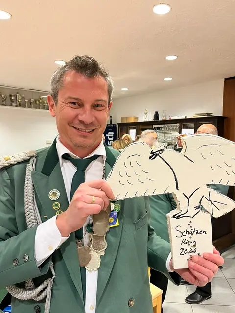 Rudolf Helpling gehörte zur Elite der deutschen Leichtathleten, jetzt ist er Schützenkönig in Quadrath-Ichendorf.
 | Foto: St. Sebastianusbruderschaft Ichendorf