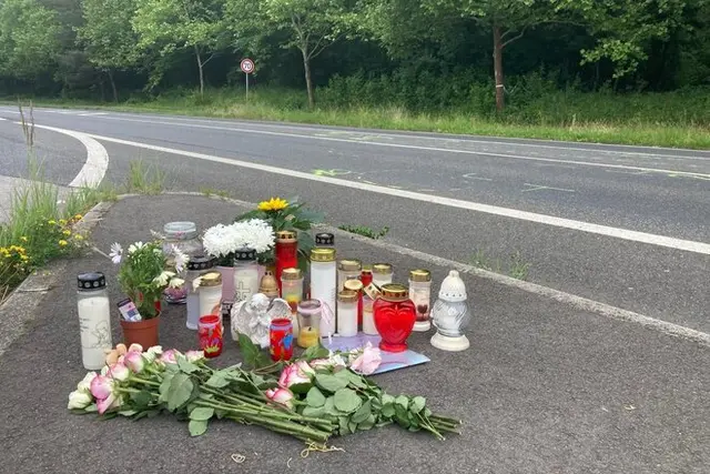 Bei dem Horror-Unfall in Hürth verloren eine zehnjährige Grundschülerin und ein Schulbegleiter (25) ihr Leben. | Foto: Foto: openPetition 