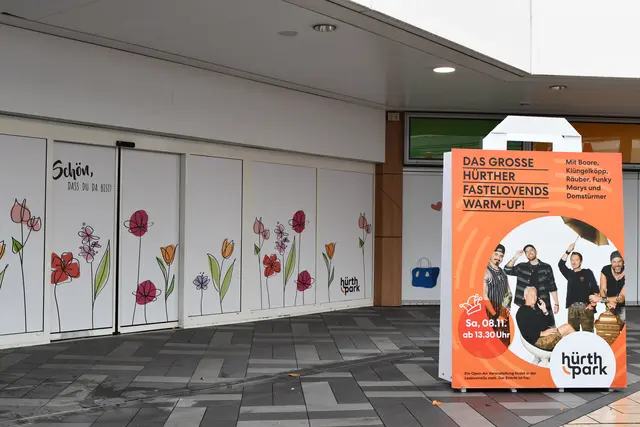 Hier in der früheren Filiale der Post im Hürth-Park entsteht die Pop-up-Karnevalskneipe "Zur Alten Post". | Foto: Foto: Brodüffel