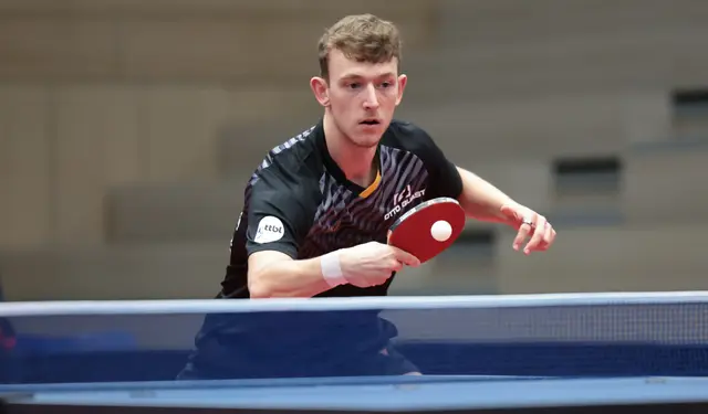 Adrien Rassenfosse schlägt ein weiteres Jahr für den TTC Schwalbe Bergneustadt auf. | Foto: Sven Kubeile 