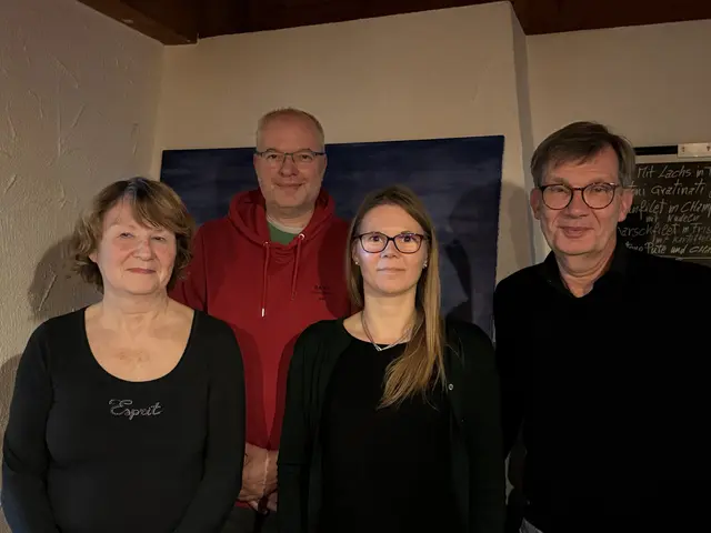 Die Vorstandsmitglieder von TADü (von links) Gabi Wegeler, Christian Oschem, Katrin Hirsch und Stephan Wegeler nach der Vereinsgründung. | Foto: TADü e.V.
