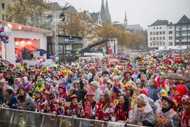 Köln startet in die fünfte Jahreszeit.  | Foto: Uwe Weiser
