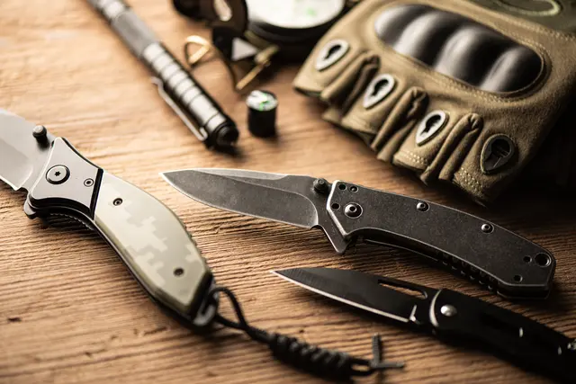 Die Bundespolizei kontrollierte an Schwerpunkten wie dem Kölner Hauptbahnhof die Einhaltung der Waffenverbote. Symbolbild. | Foto: NorGal - stock.adobe.com