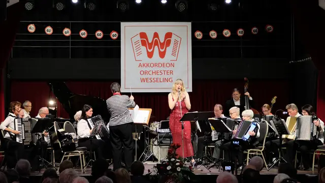 "Yo soy Maria" - Irene Lorenz sing das Auftrittslied in der Oper "Maria de Bouenes Aires" von Astor Piazzolla.  | Foto: Wolfhard Brandtstäter