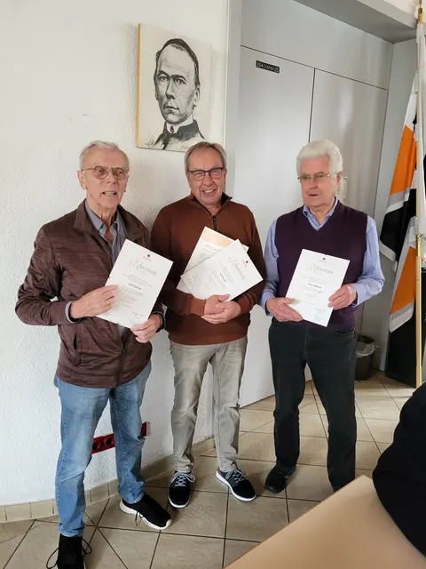 Die anwesenden Jubilare von links nach rechts: Josef Odenthal, Rolf Schmitz und Dieter Wolbring | Foto: Kolping