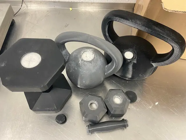 Dem Aussehen nach sind es Hanteln und Gewichte, doch sie diese Objekte mit Drogen gefüllt. | Foto: Zoll