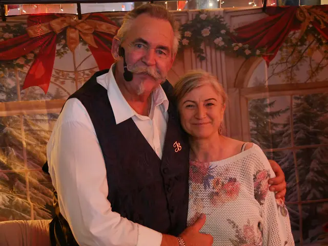 Glückliche Gesichter - Joe Sturm und Mine Murzoglu nach einer gelungenen Lesung mit Musik "Heimatsprooch".  | Foto: Anita Brandtstäter