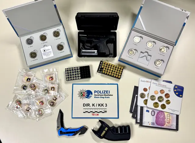 Sichergestellte Beute und Waffen | Foto: Polizei