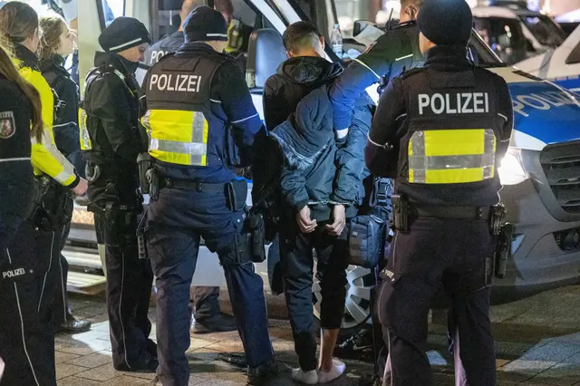 Silvester in der Kölner Innenstadt 2022. | Foto: Archivfoto: Uwe Weiser