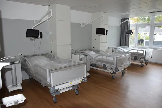 „Eines der modernsten Krankenhäuser in NRW“ sieht Insolvenzverwalter André Dobiey in der Klinik in Erftstadt-Frauenthal. Nach dem Hochwasser 2021 war das Krankenhaus neu aufgebaut worden. | Foto: Archiv/EAZ