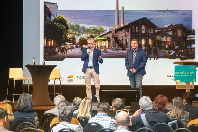 Nicht Spitzen aus Politik und Verwaltung, sondern Karnevalisten, Bands und Künstler*innen sollen auf der Bühne in der Alten Zentralwerkstatt auftreten. Foto/Archiv: Axel König