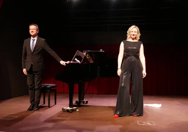 Viel Applaus nach "Mein Bruder macht im Tonfilm die Geräusche".  | Foto: Anita Brandtstäter