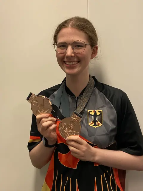 Zwei Bronzemedaillen holte die 19-jährige Thalia Hönig bei den Olympischen Spielen der Gehörlosen in Tokio. | Foto: Hönig