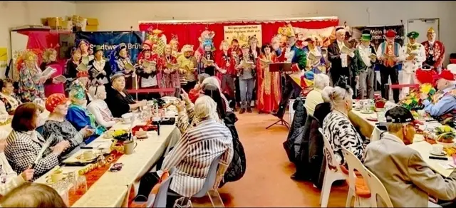 Auch in diesem Jahr findet der beliebte Seniorenkarneval der Bürgergemeinschaft Brühl-Vochem statt.  | Foto: Heike Löhrer