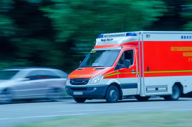 Bürger müssen in der Regel die anfallenden Gebühren für Rettungswageneinsätze nicht erstatten. Foto: k_rahnAdobe Stock
